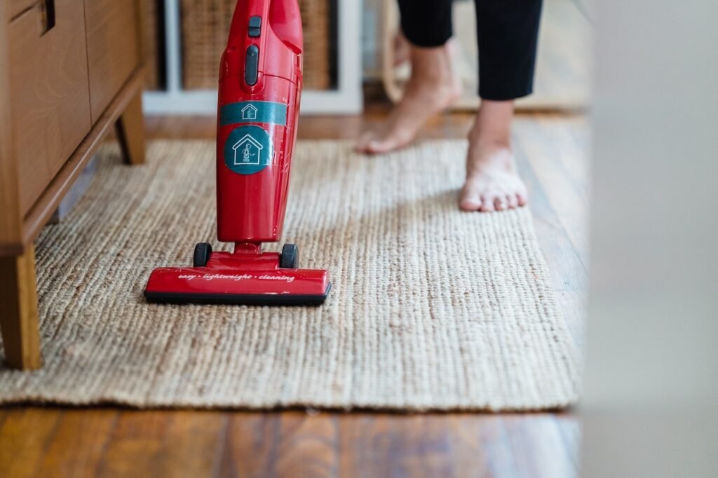 commercially clean the carpets