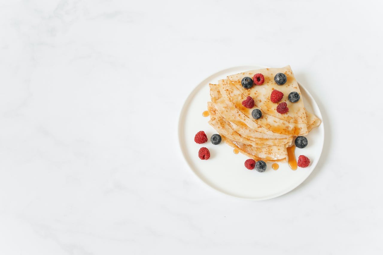 How to make Black cherry crêpes