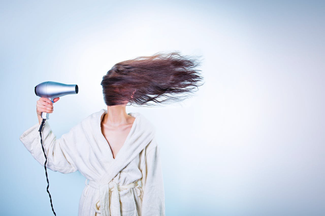 How to blow dry your own hair