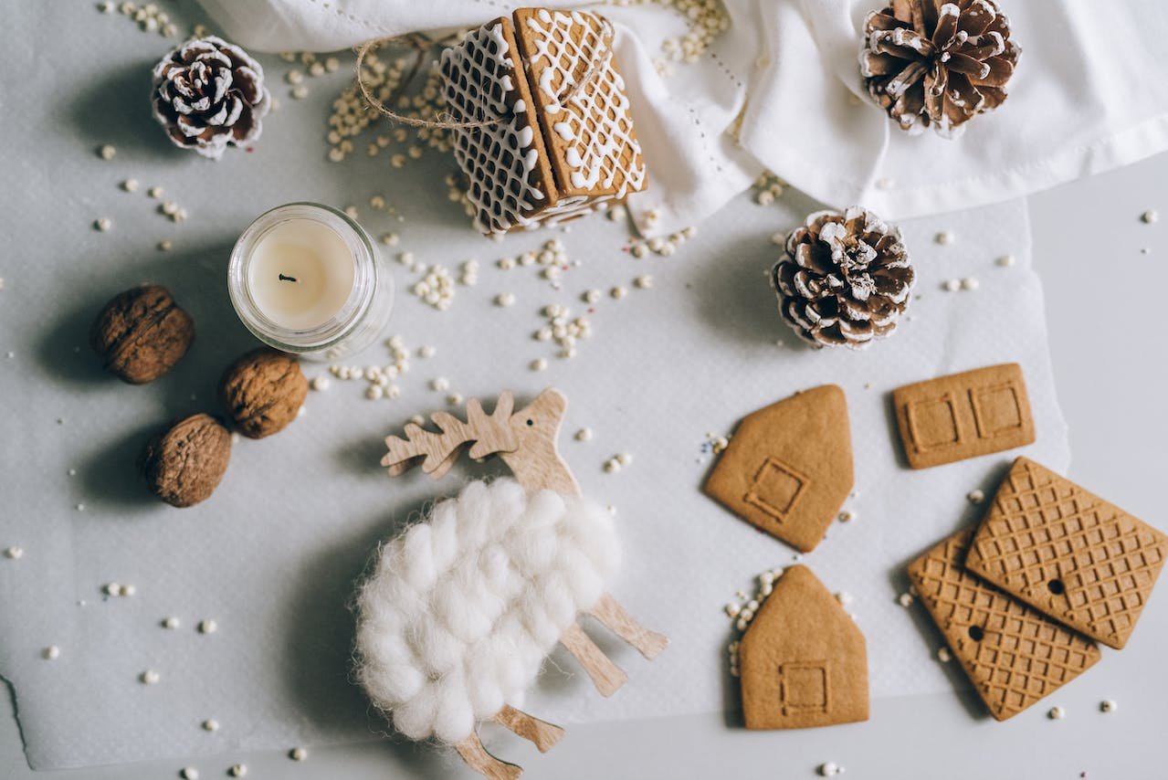 How To Build A Gingerbread House