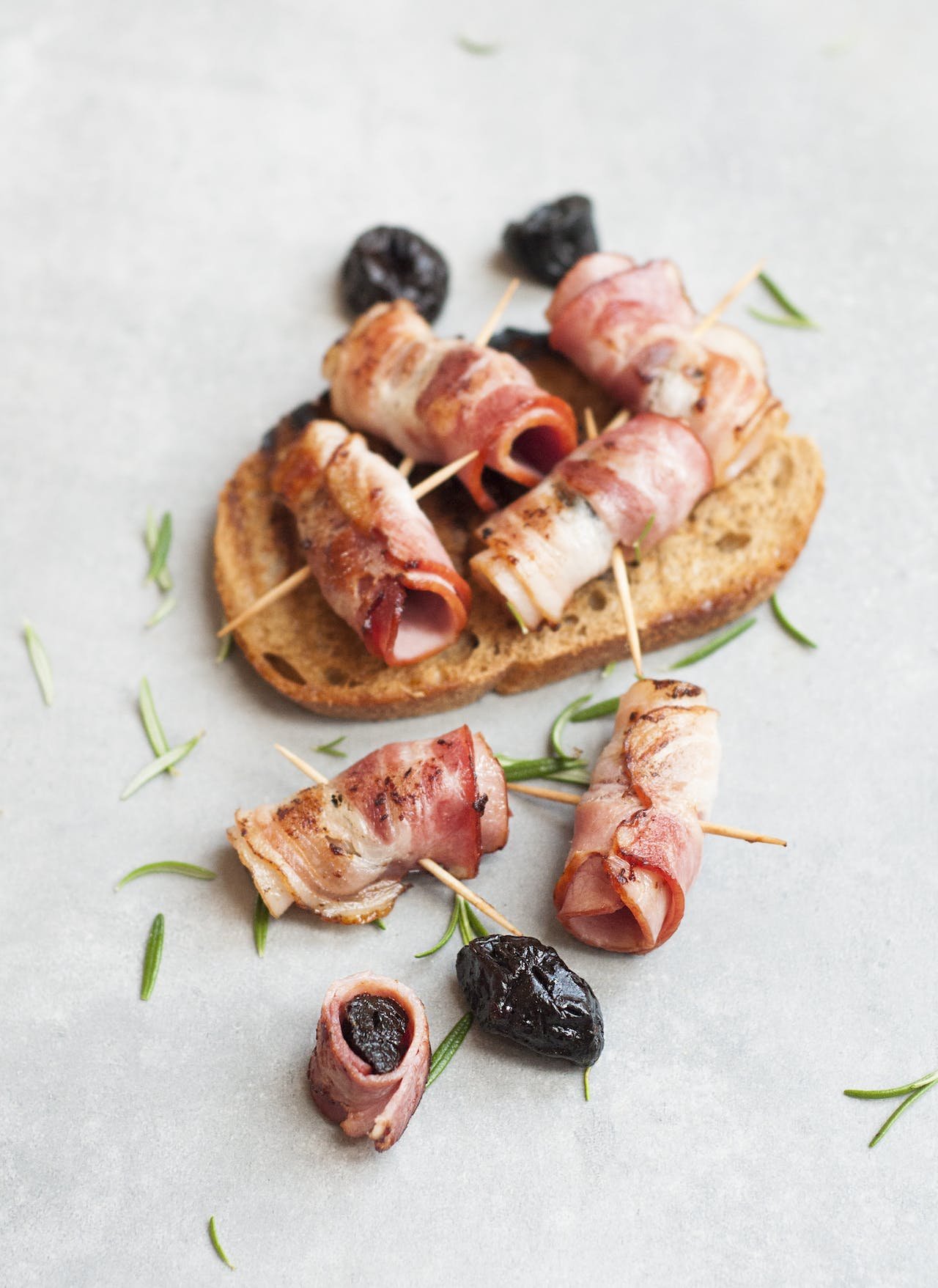 How to make Devils on horseback