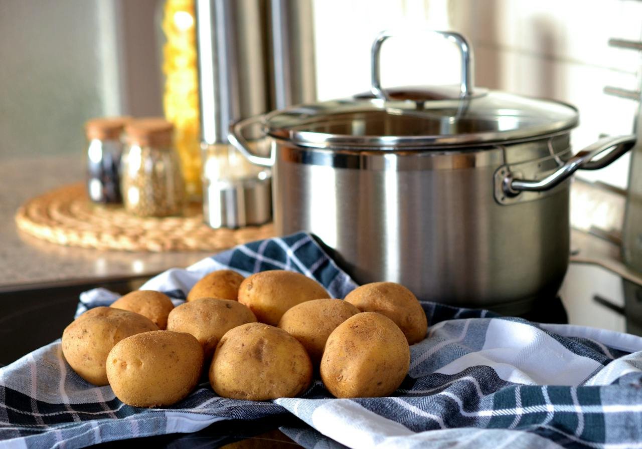 How to make Potato & pork soup