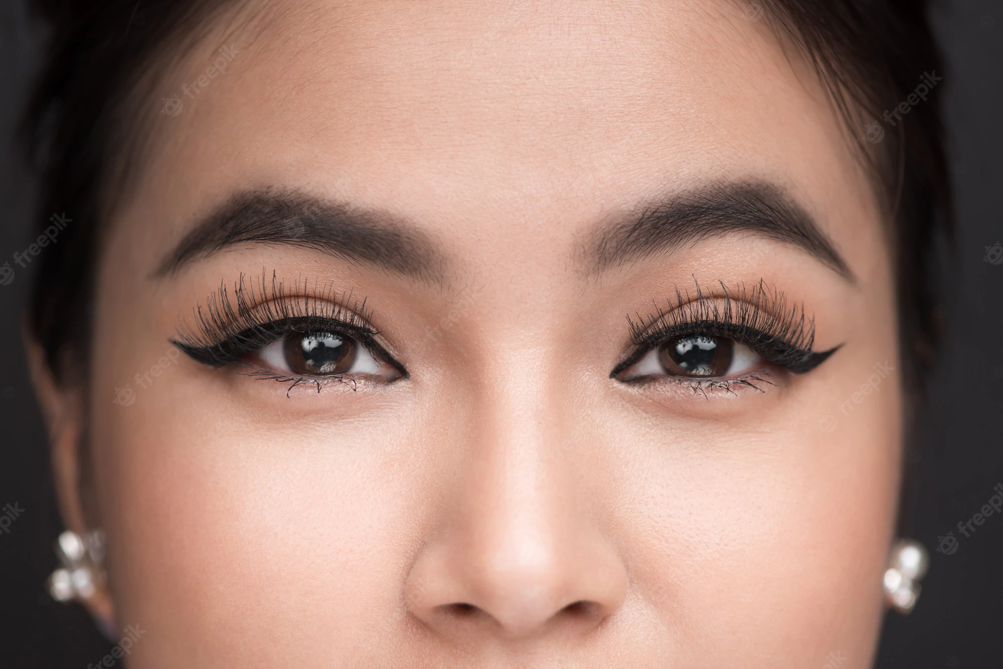 How to do perfect eyeliner look for every eye shape