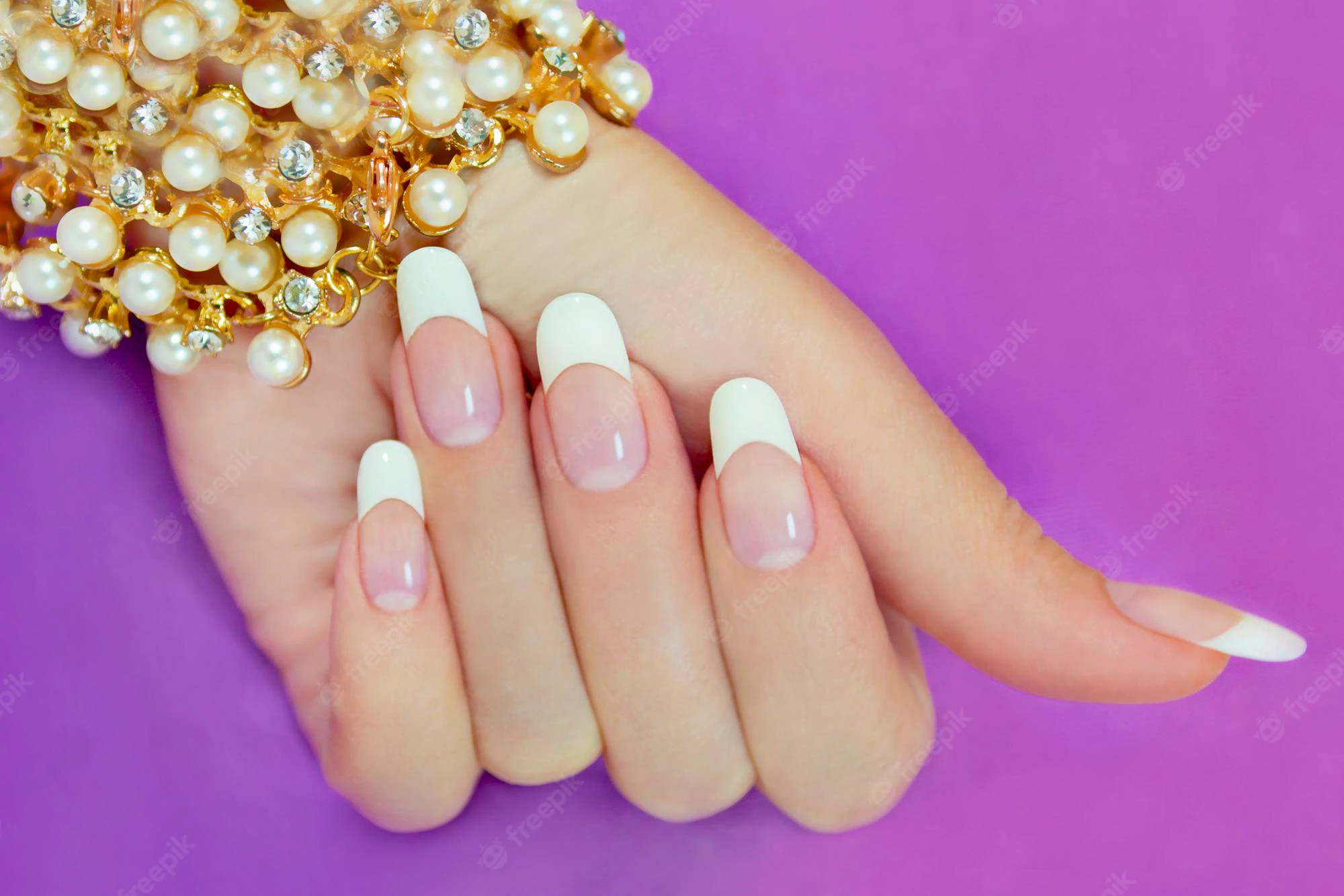 How to do French tip nail