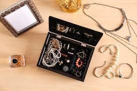 How to pack jewelry for travel?