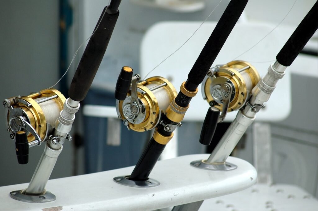 lock fishing reels on a car roof