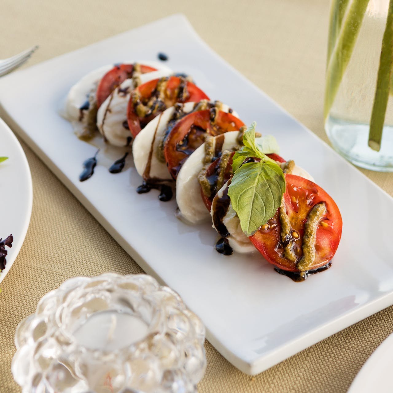 How to make Greek-style tomato platter