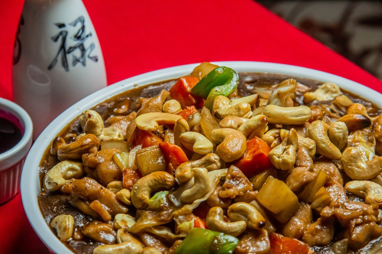 How to make Chinese chicken with cashew nuts