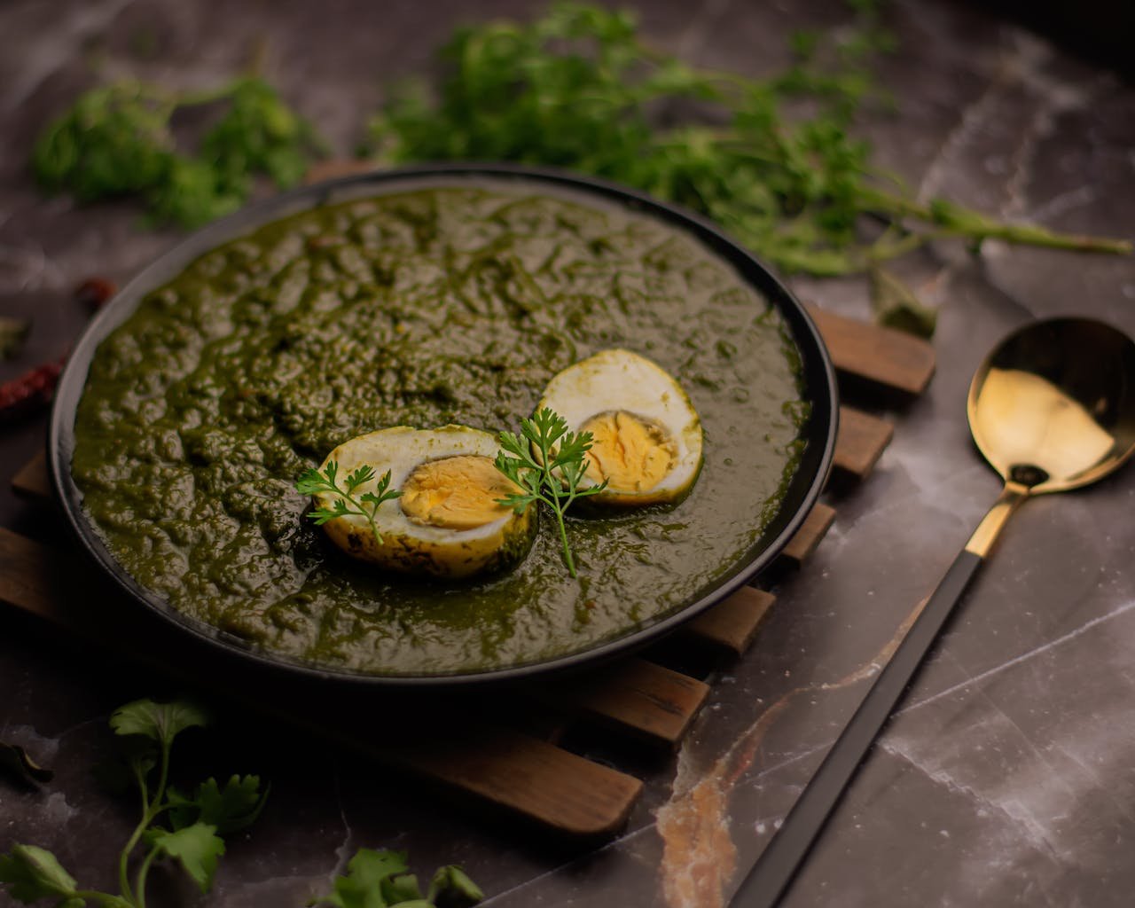 How to make Eggs with spinach