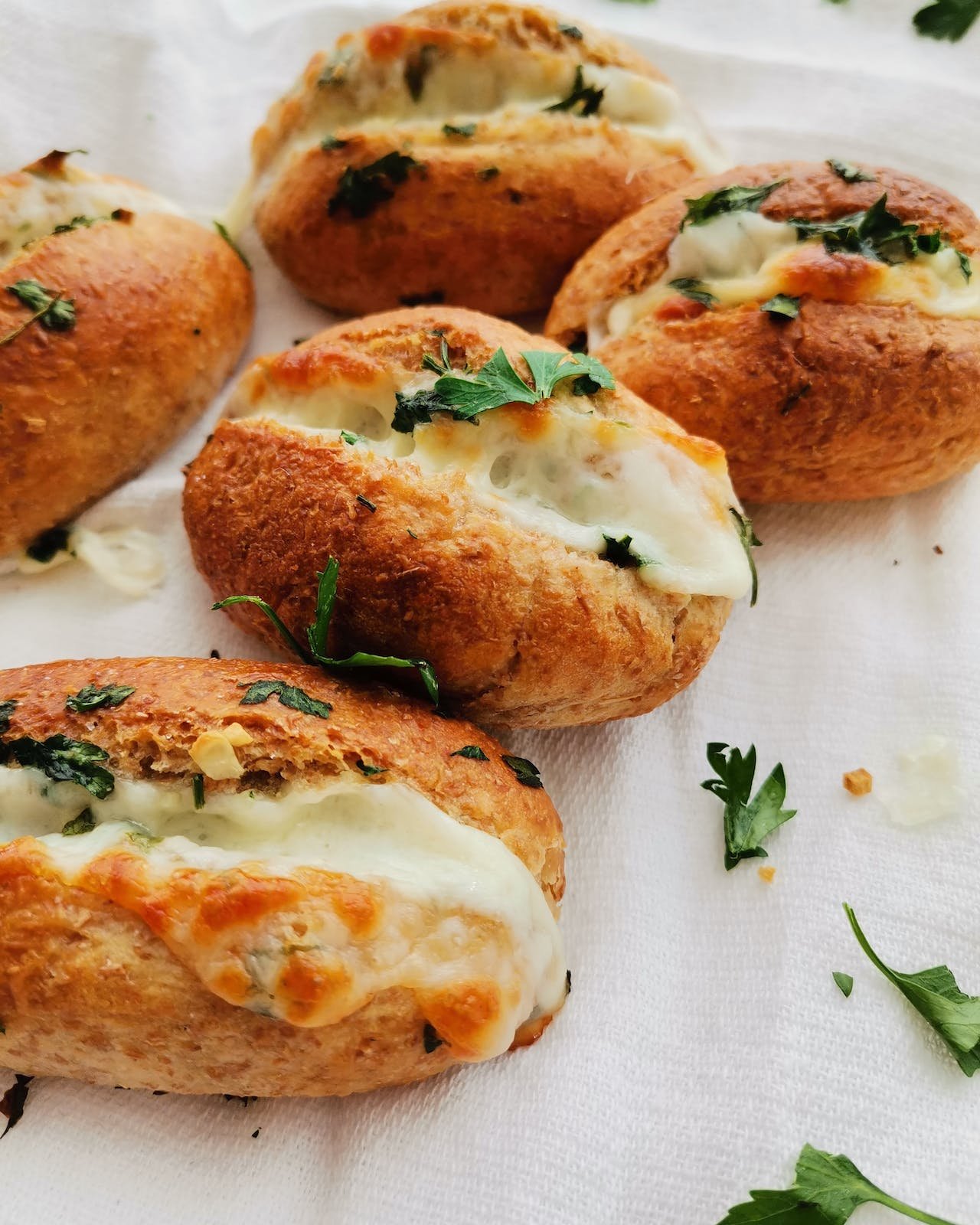 How to make Cheesy garlic bread