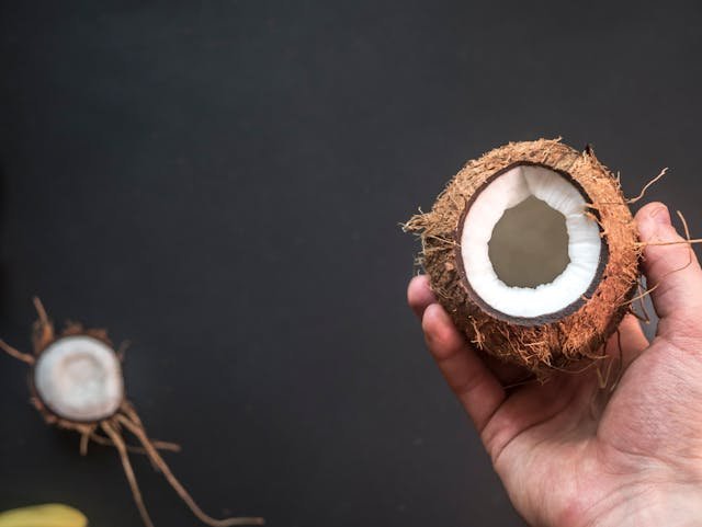 How to Buy and Store Coconut