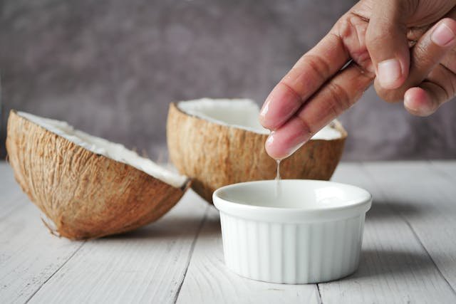 How to Make Virgin Coconut Oil