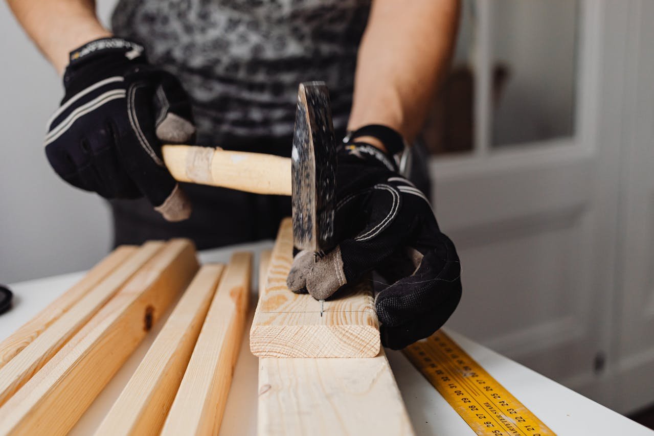 How to Build a Custom Bookshelf