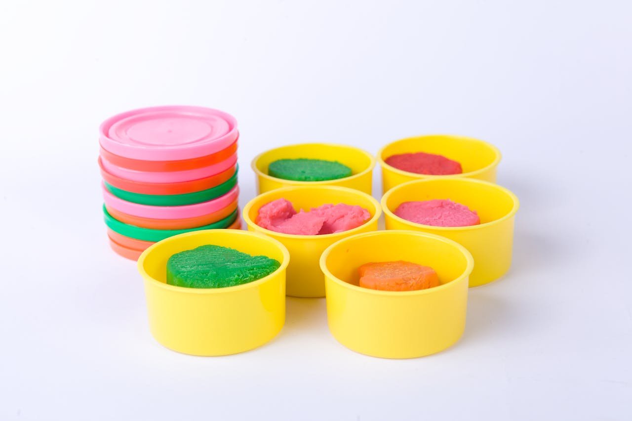 How to make homemade playdough for kids